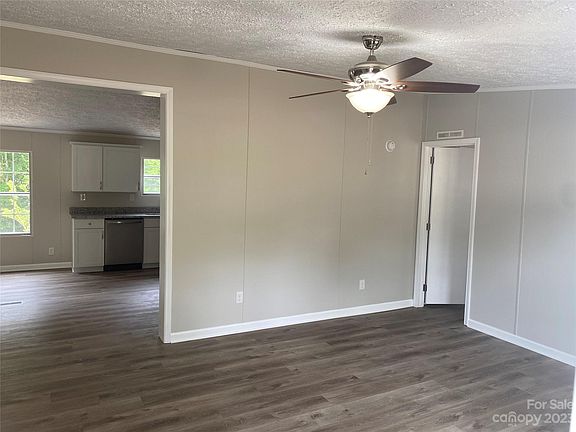 3rd image of 4533 Red Apple Dr
