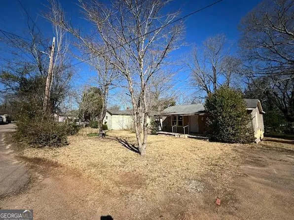104 Avenue N, West Point, GA 31833