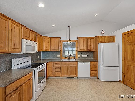 5th image of 6670 W Winchester Dr