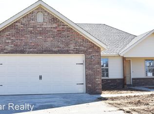 861 Washington Rd, Prairie Grove, AR 72753