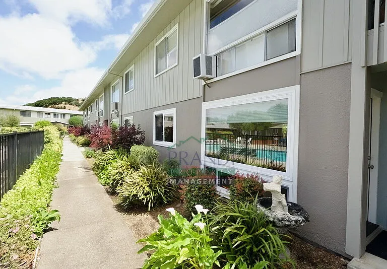 1032 Los Gamos Rd #D — Photo 12