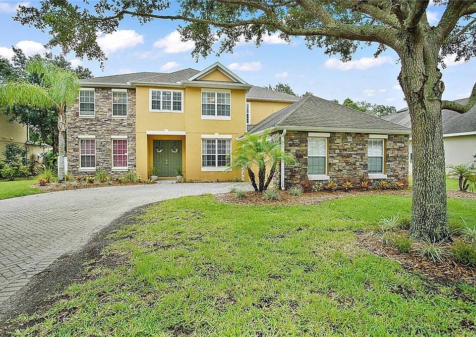 1st image of 125 E Blue Water Edge Dr
