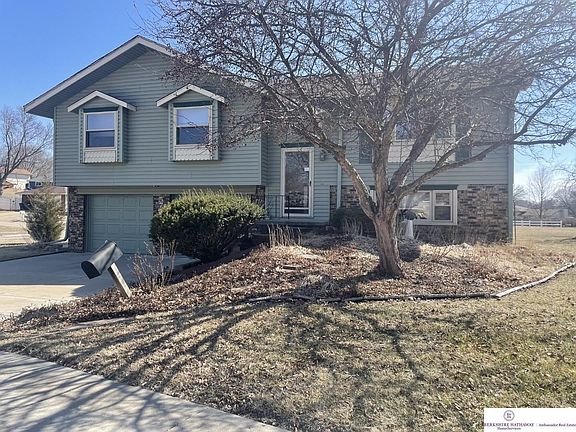 2nd image of 5716 N 114th St