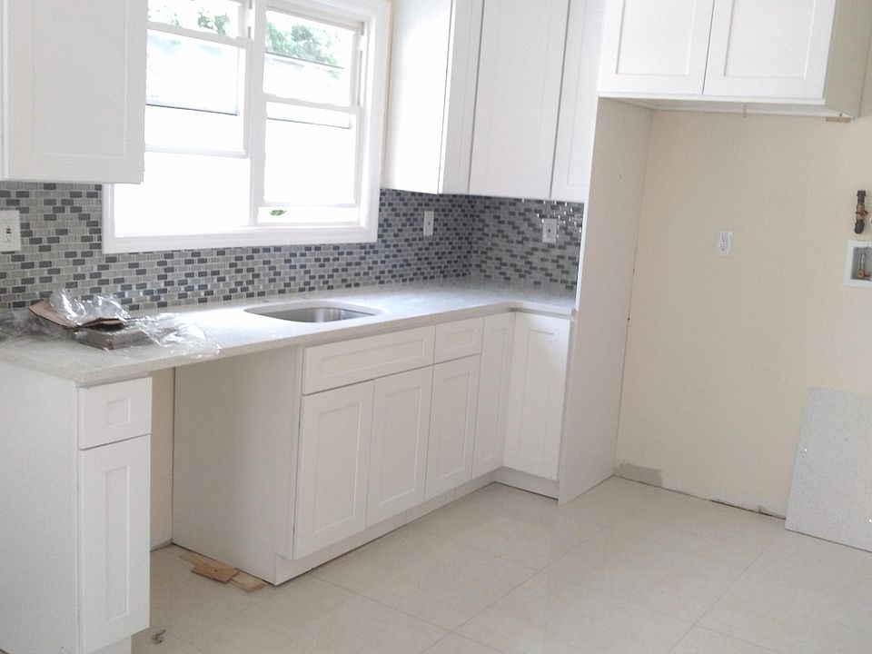 2nd image of 135 N Fulton Ave Floor 2