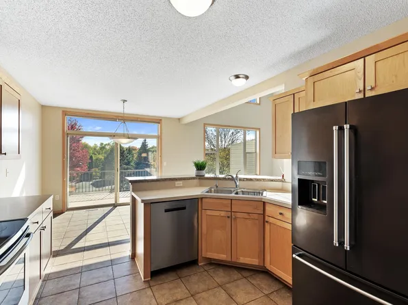 14179 Parkview Ln, Prior Lake, MN 55372