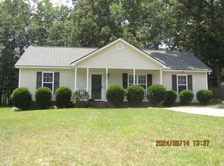112 Gracie Ln, Clayton, NC 27520