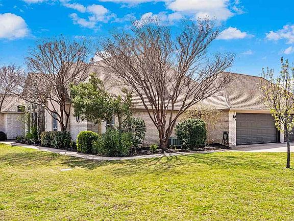 2nd image of 12 NW Pleasant View Rdg