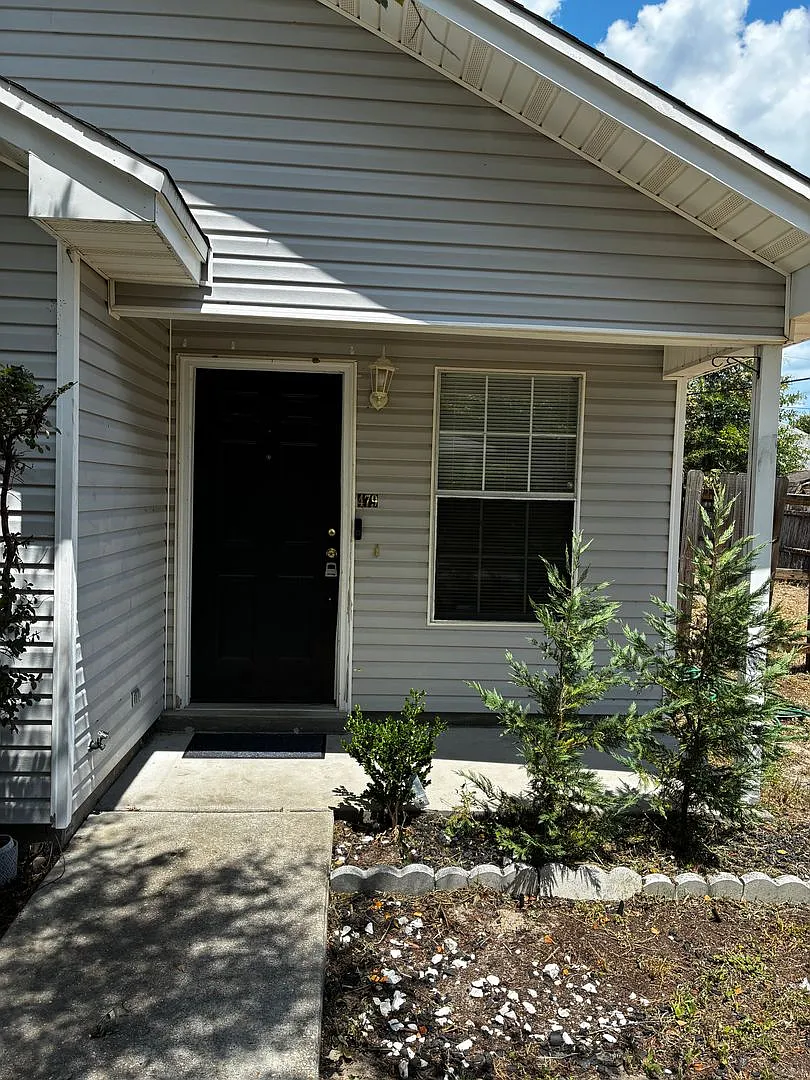 479 Sara Avenue Mary Esther, FL 32569 — Photo 2