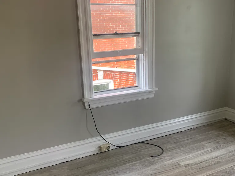 730 Summit Ave #2 — Photo 6