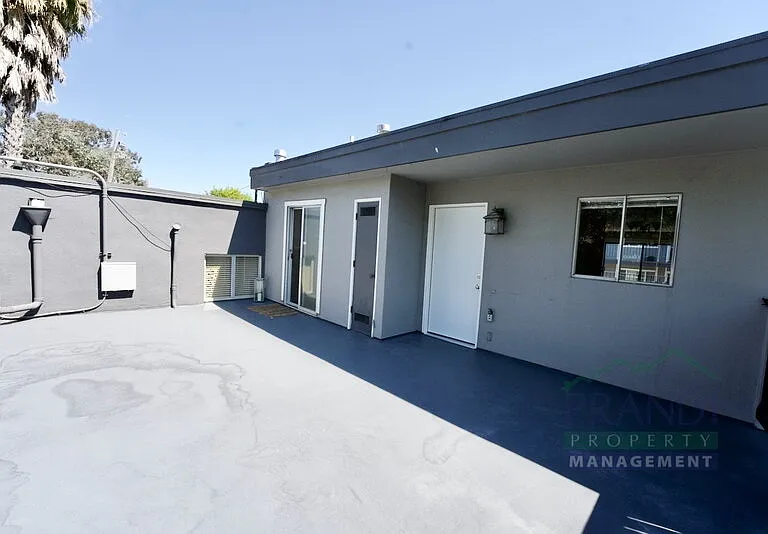 615 B St #3 — Photo 3
