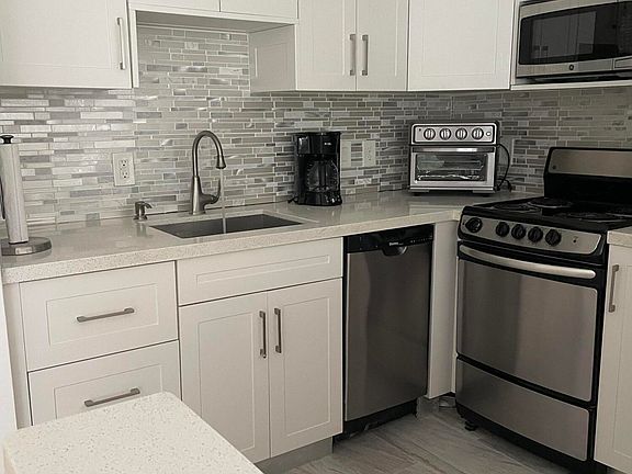 2nd image of 26 Ventnor B