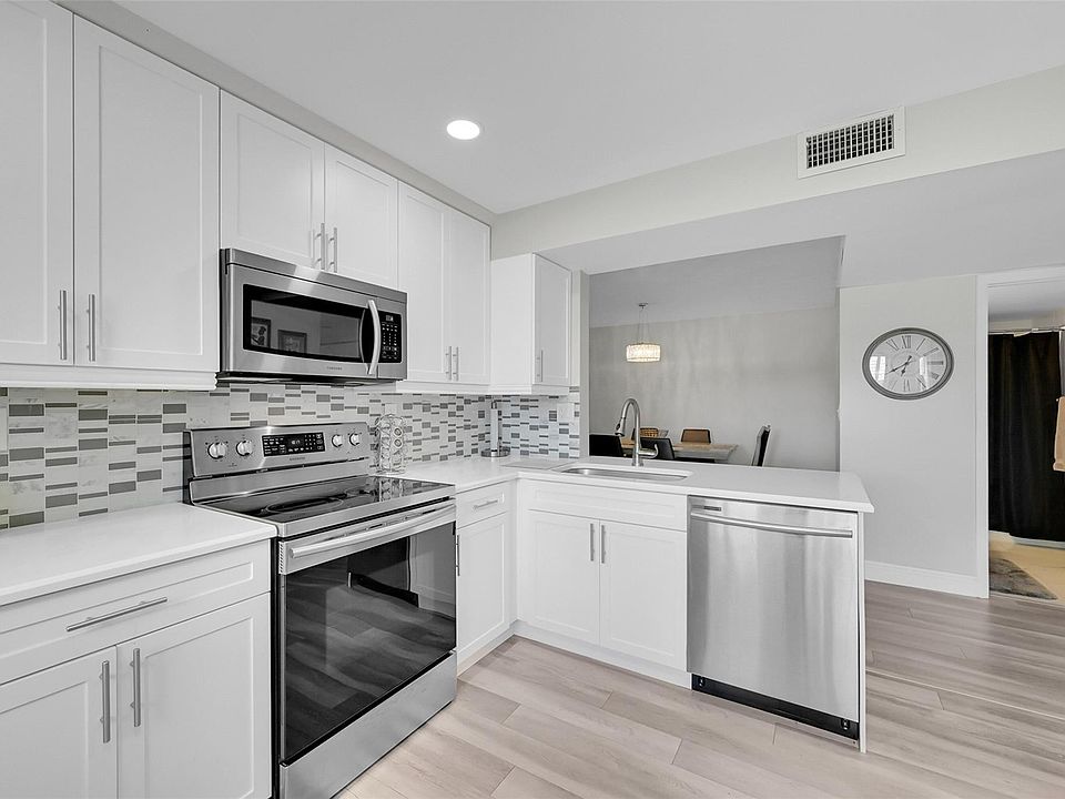 1st image of 15450 Pembridge Avenue #178
