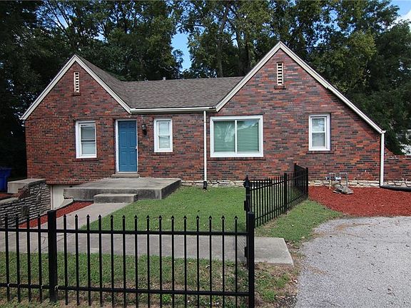 3rd image of 5840 Blue Ridge Blvd