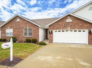 302 Elizabeth Dr, Litchfield, IL 62056