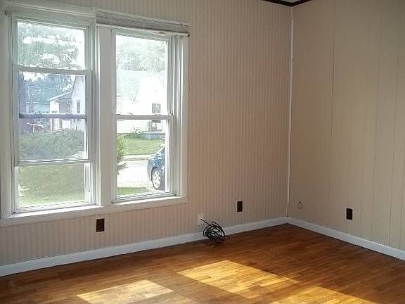 5th image of 511 S Cherry St