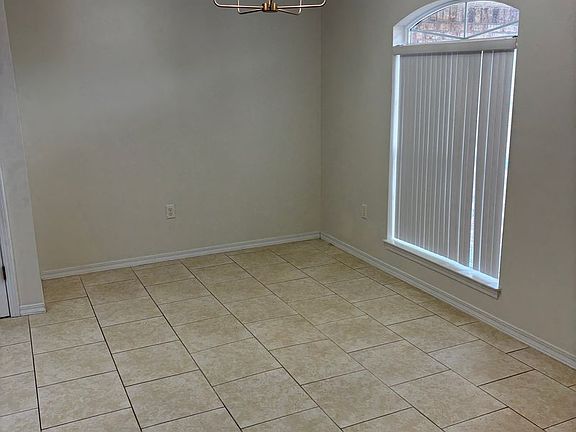 2nd image of 5687 Sweet Birch Ln