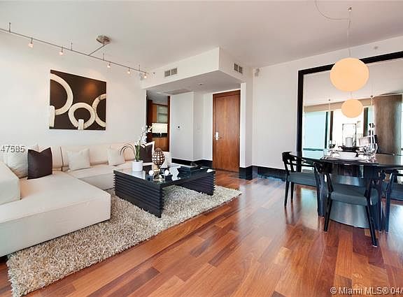 5th image of 101 20th St #2204