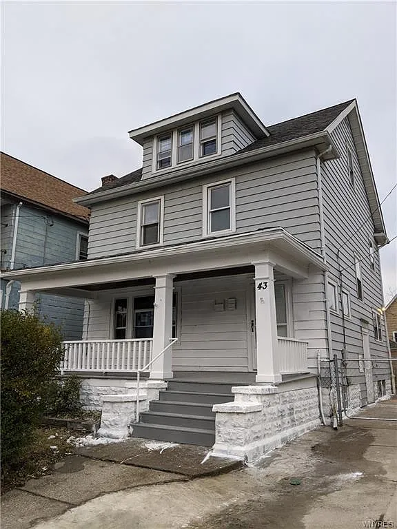 43 Hunt Ave photo 1