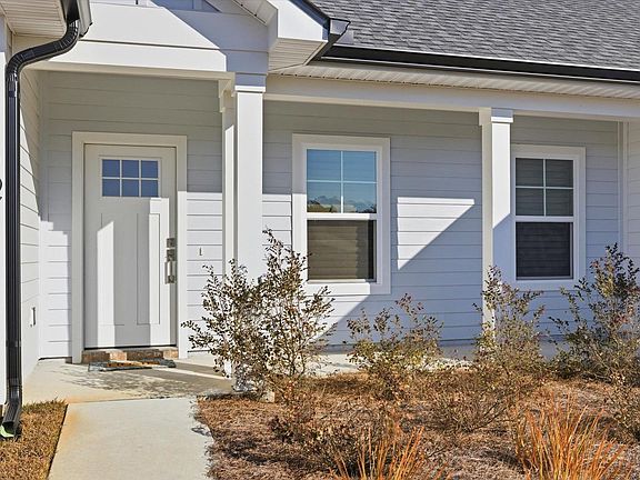 5th image of 107 Tarn Way