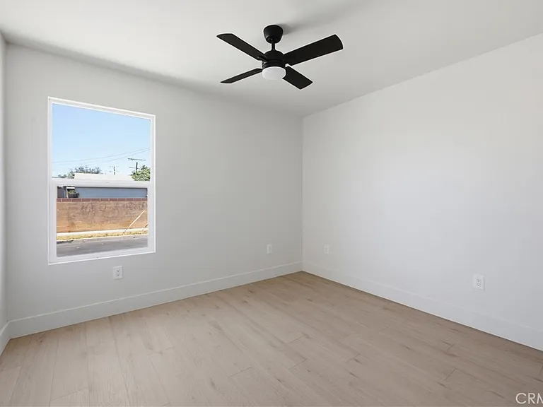 2032 W 88th St — Photo 10
