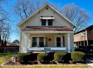 456 Phillips St, Galesburg, IL 61401