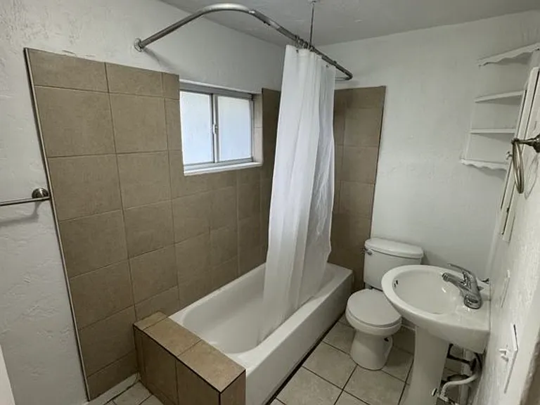 735 W 400 N #1 — Photo 10