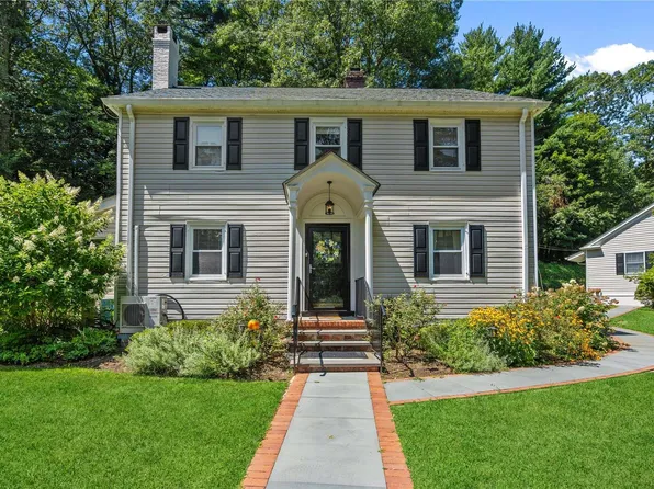 395 Mill River Road, Oyster Bay, NY 11771