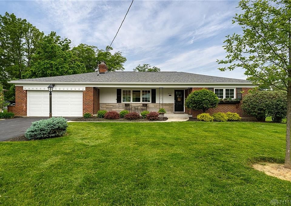 1st image of 8937 Blossom Dr