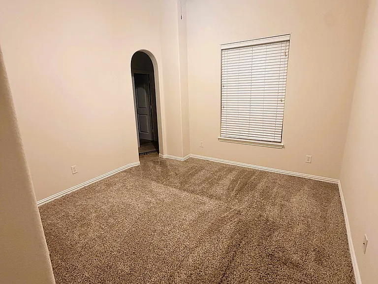 2215 Longview Rd — Photo 18