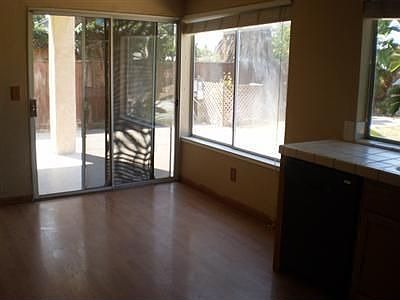 4th image of 1015 Alden Glen Dr