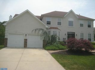 9 Exton Cir, Cherry Hill, NJ 08003