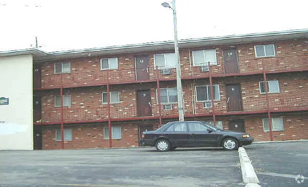 2621 S Big Bend