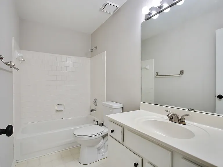 3644 Kentford Ln — Photo 26