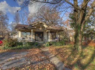 614 E 14th St, Baxter Springs, KS 66713