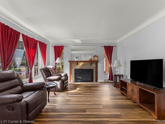 4th image of 1167 Beechmont St