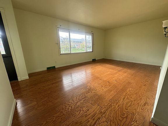 2nd image of 2707 Conklin Dr