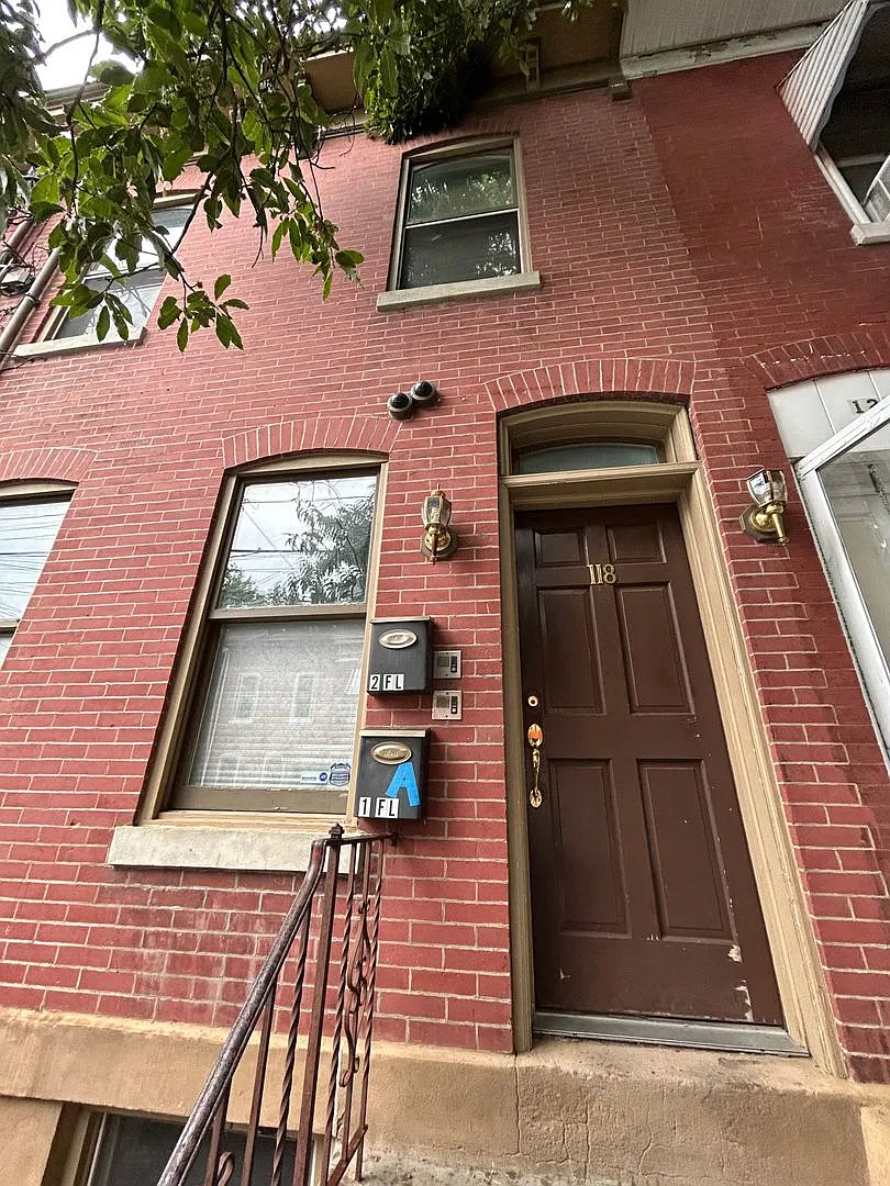118 Pearl St — Photo 1