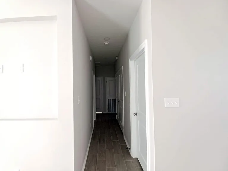 1630 Playa Dr #1 — Photo 8