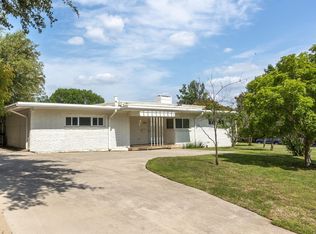 3921 Clayton Rd E, Fort Worth, TX 76116