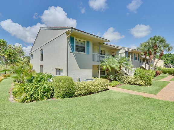 3rd image of 61 Eastgate Dr APT C