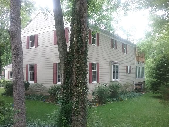 Side View (Northeast)