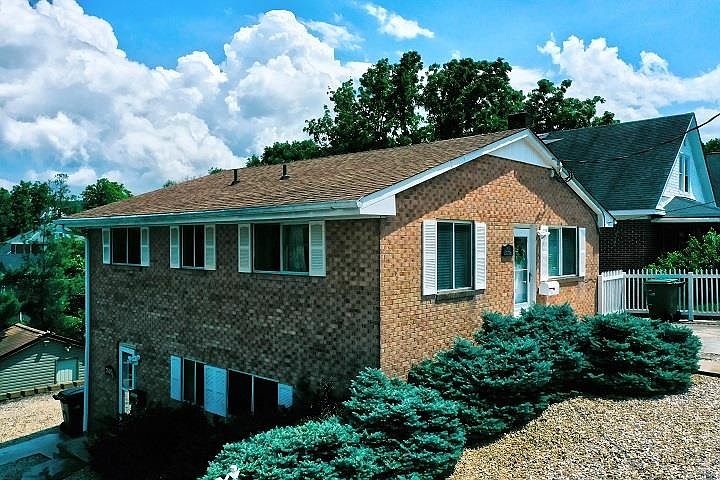 1st image of 340 Pine Ave