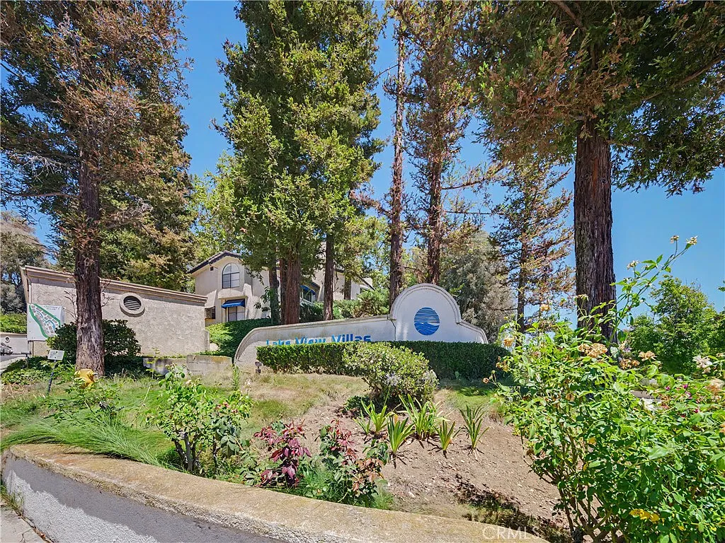2 bed, 1068 sqft, $3,250 — Photo 4