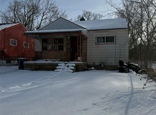 426 E Holbrook Ave, Flint, MI 48505