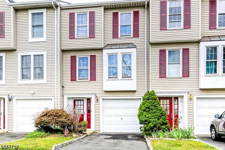1st image of 35 Greenwood Lake St #3112