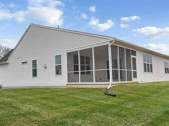 2nd image of 206 Wright Dr