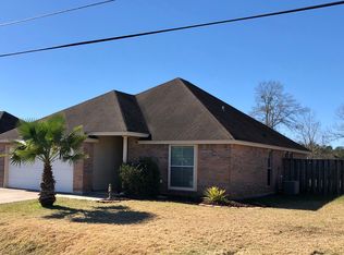 5820 Perrell Ln, Lumberton, TX 77657