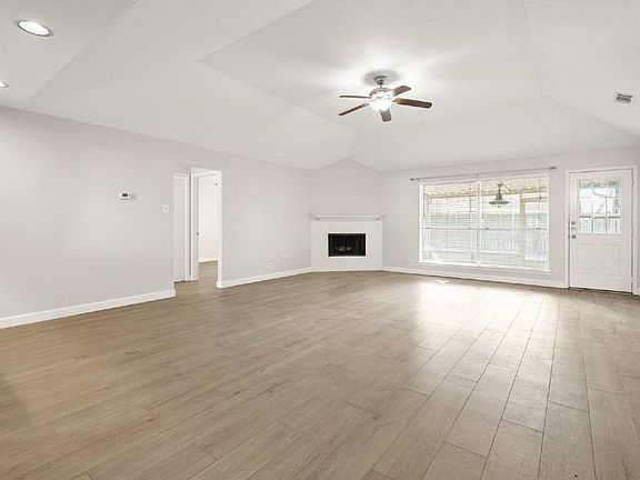 2nd image of 3510 Southdown Dr