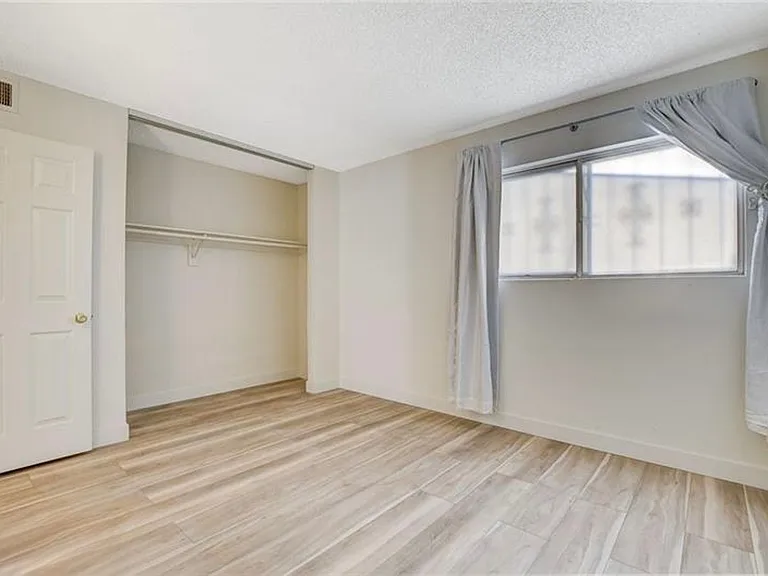 3841 Daisy St #19 — Photo 28