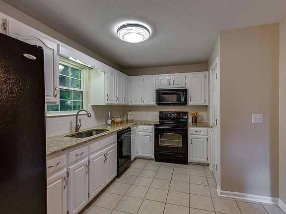 5th image of 104 Bentree Dr